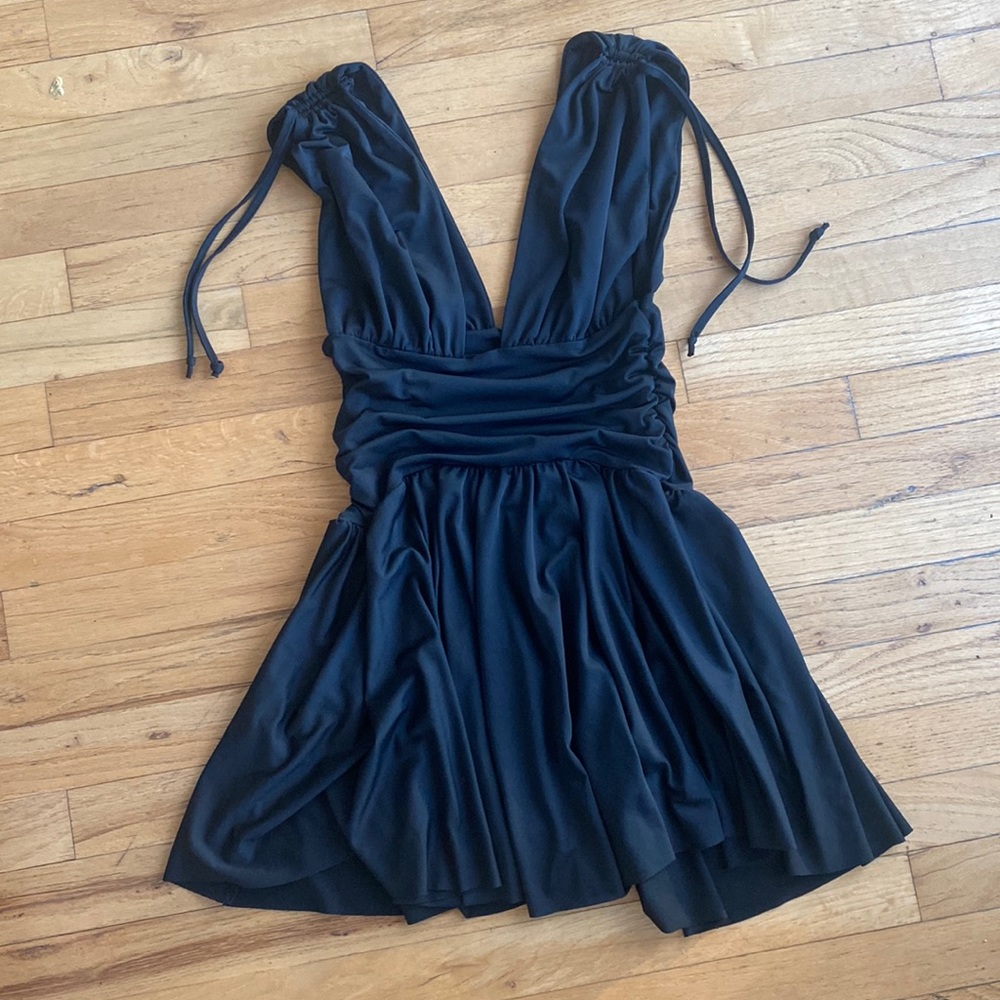 Black dress — AREYOUAMI - size small